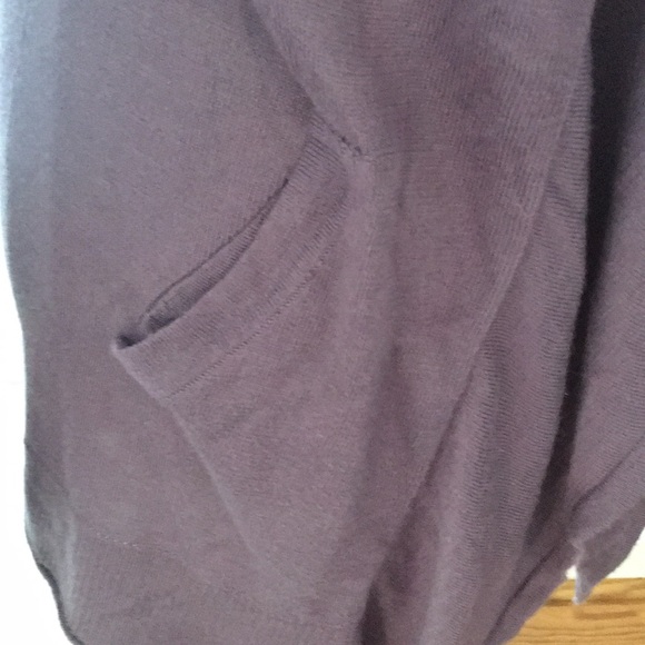 2 cardigans - Picture 9 of 9